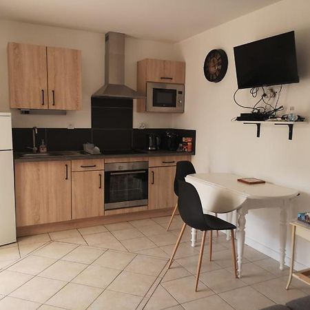 Appartement 2 Pieces Avec Terrasse Proche Mer Et Commerces Ouistreham Exterior foto